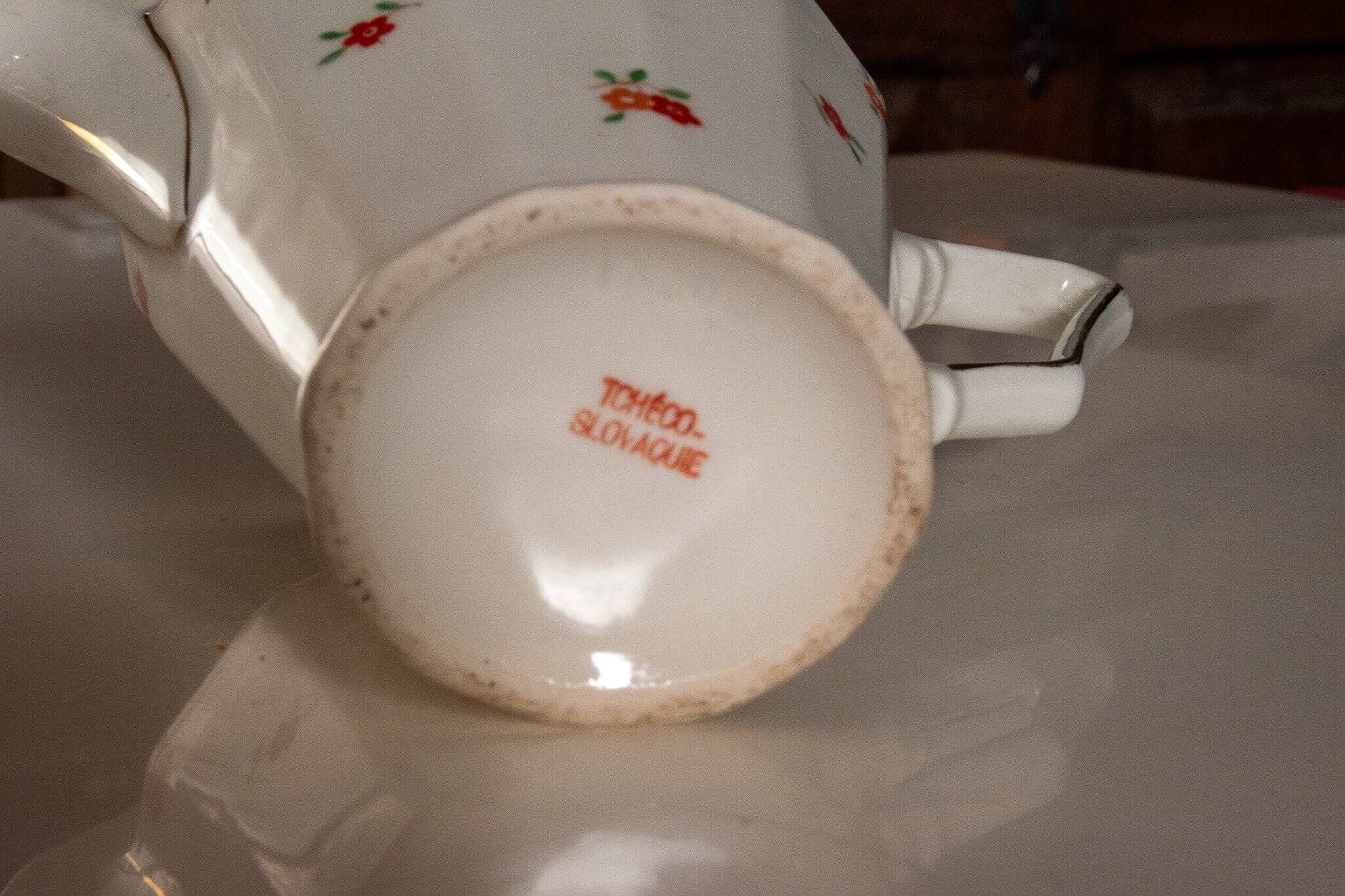 Pot à lait en porcelaine de Tchécoslovaquie, décor fleuri vintage