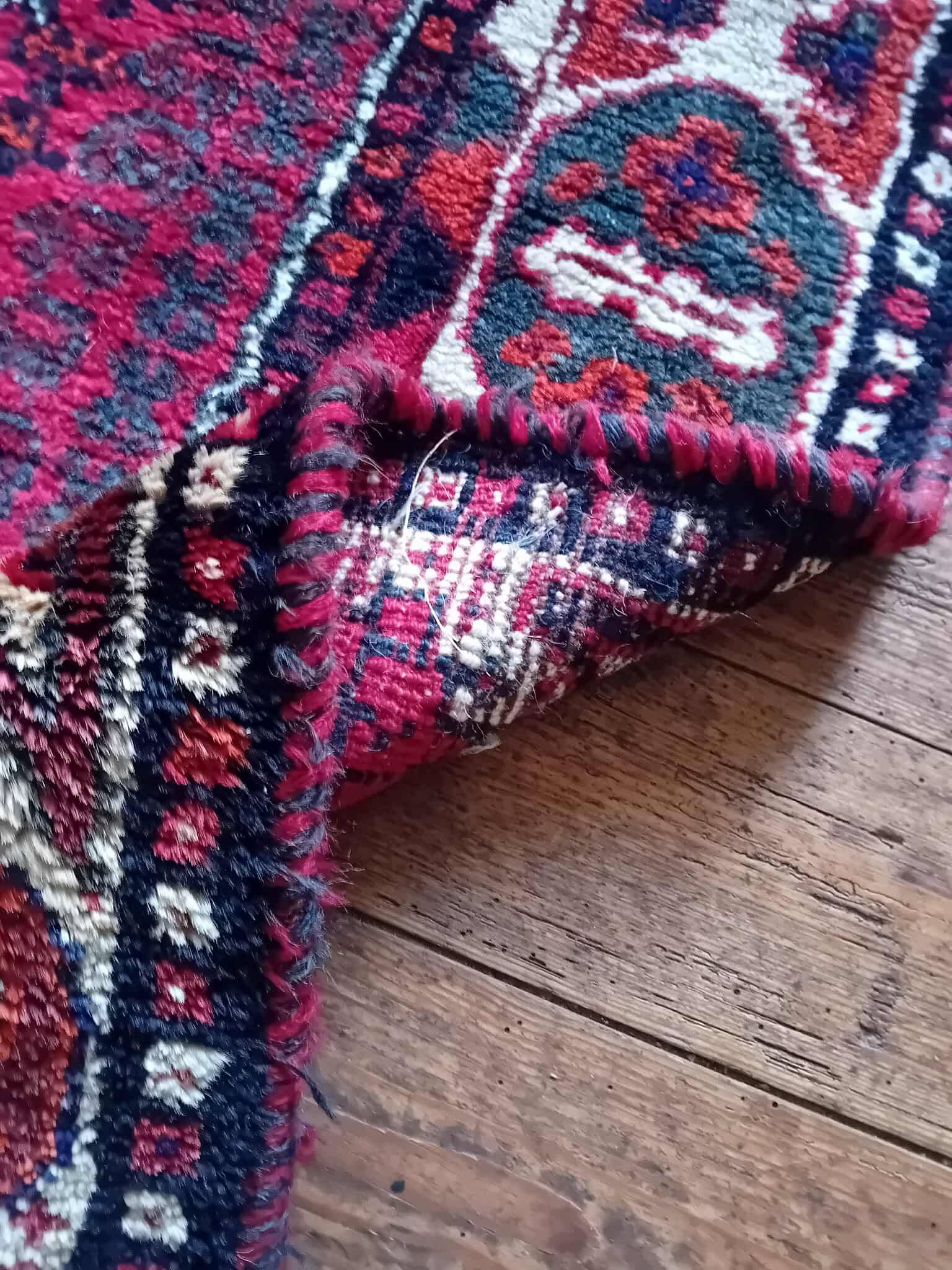 Handmade Persian Shiraz Rug 155x114cm