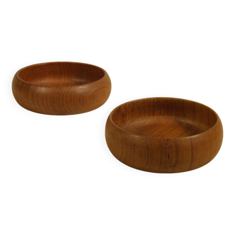 Two bowls, teak pocket emptier