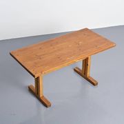 Table à dîner pour les Arcs France vers 1975