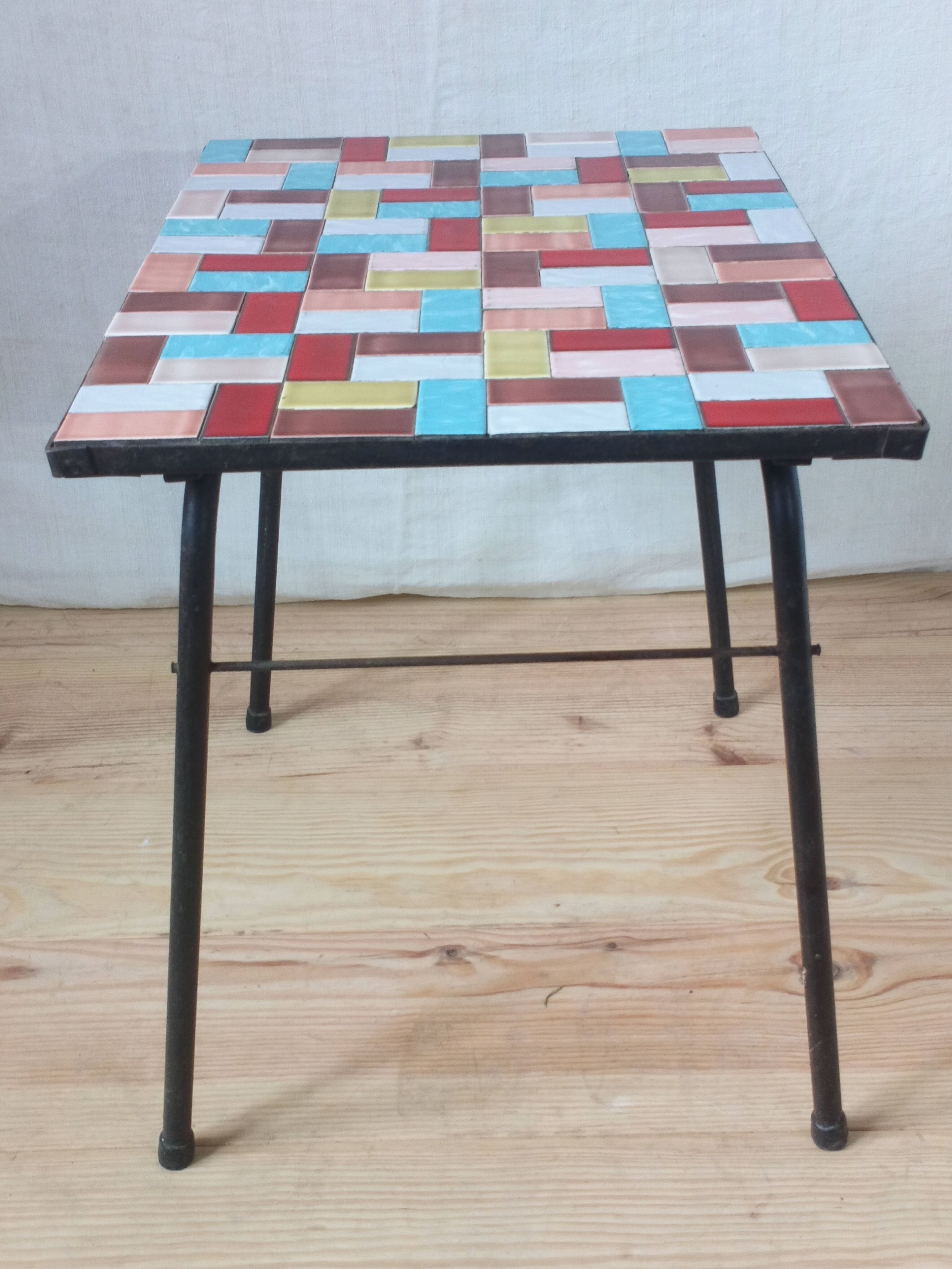 Table low 1950 ceramic multicolor vintage