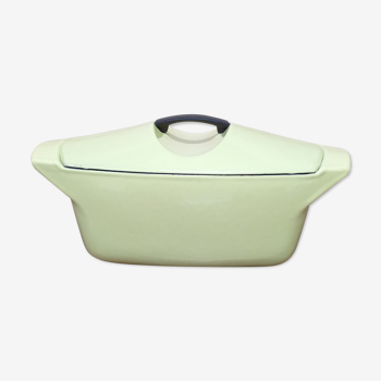 Yellow cocotte Raymond Loewy Le Creuset