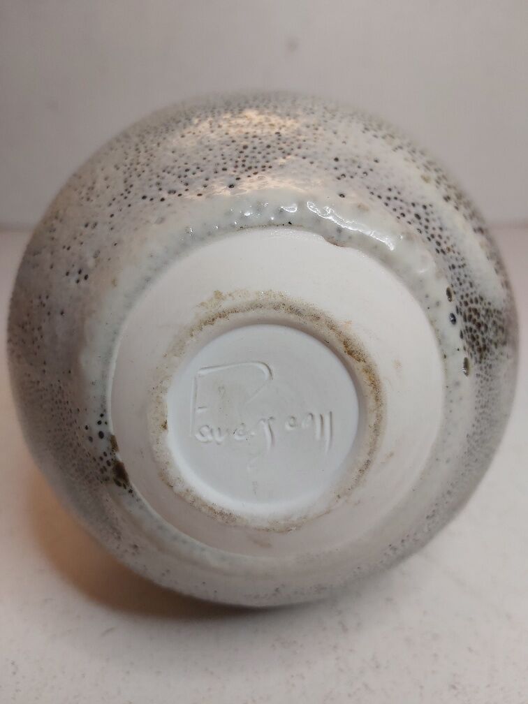 Porcelain vase Mireille Favergeon