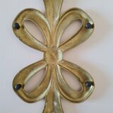 Vintage knot bottom
