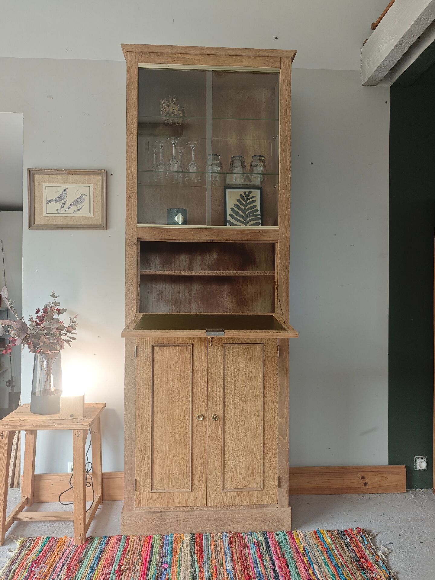 Secretary cabinet