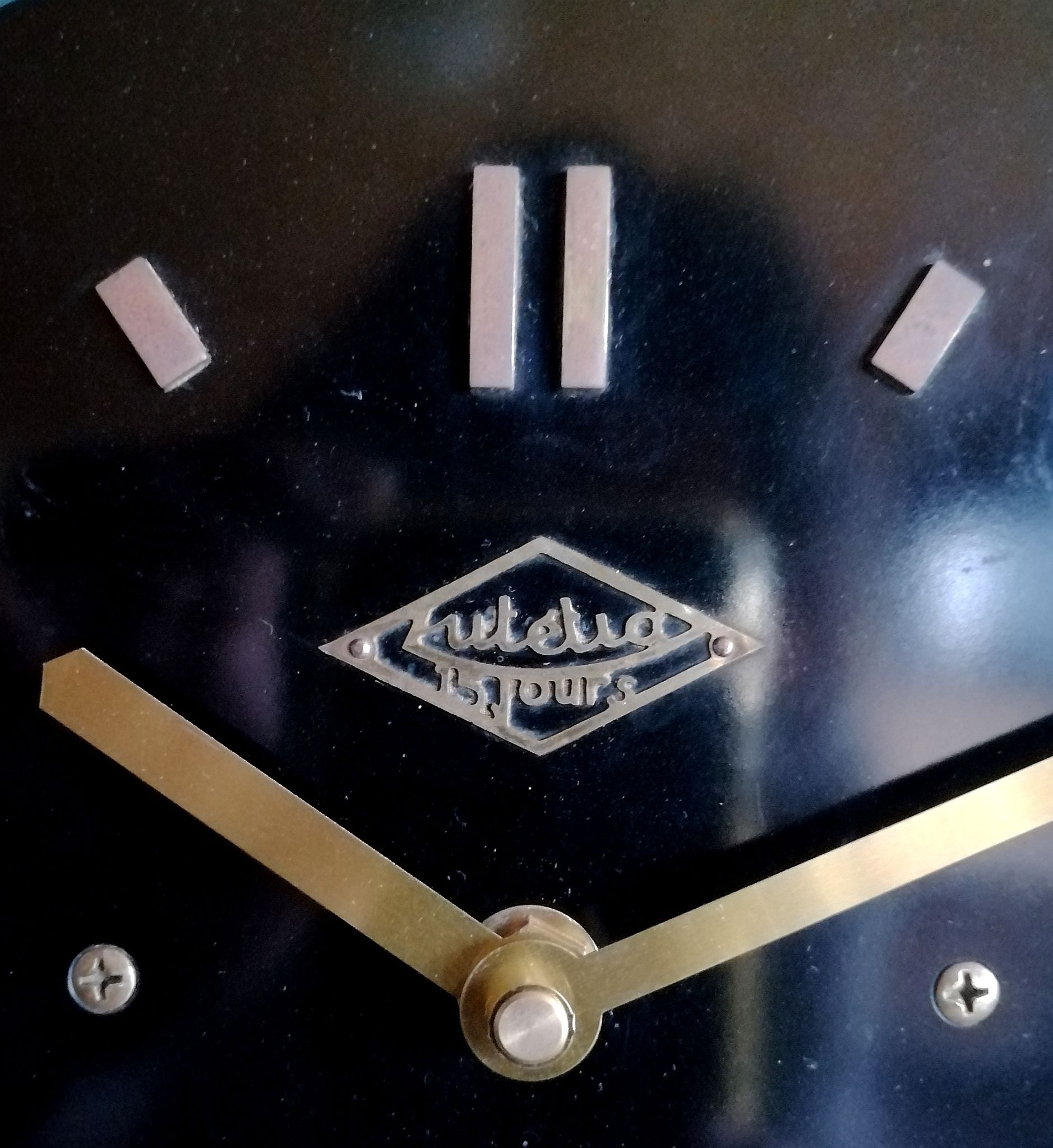 Horloge formica vintage pendule murale silencieuse asymétrique "Lutecia noir"