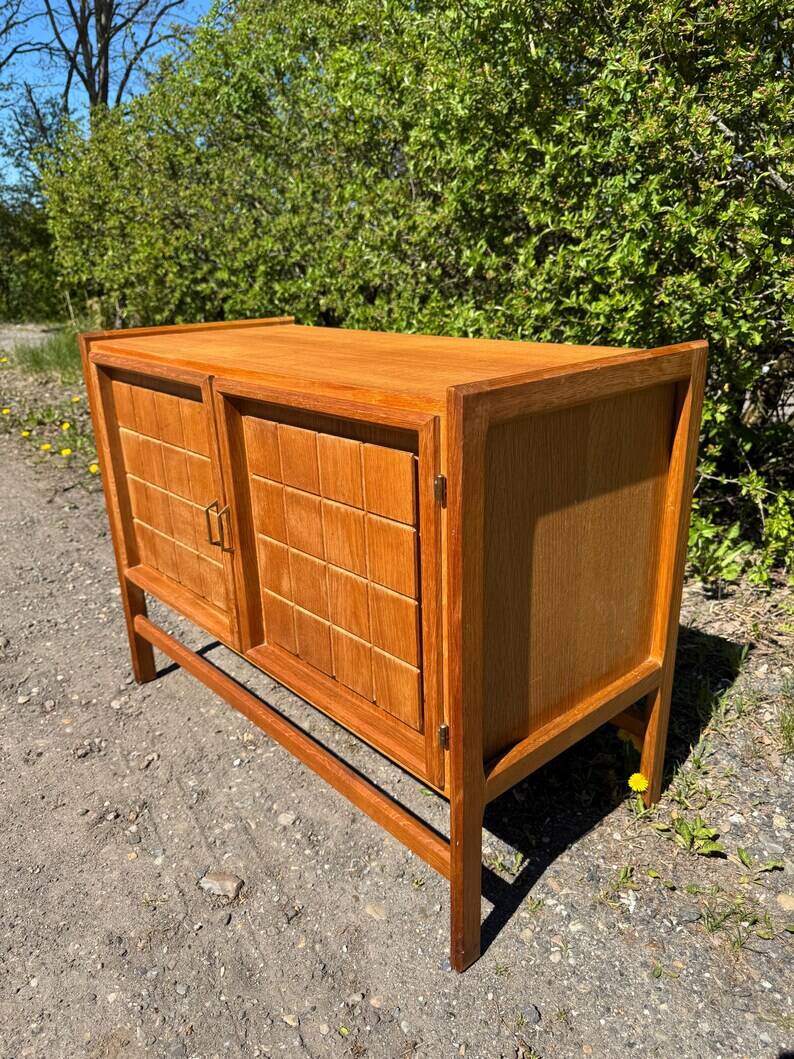 Oak sideboard, Henry Kjaernulf style, 1960-70, Danish design. Mid-century modern style