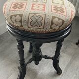 Round piano stool
