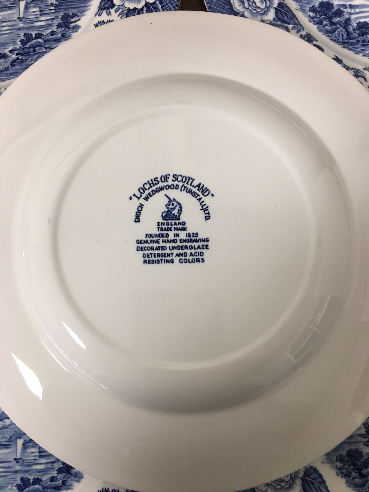 6 flat plates "Lochs of Scotland" Wegwood