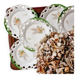 6 assiettes à desserts en porcelaine ajourée