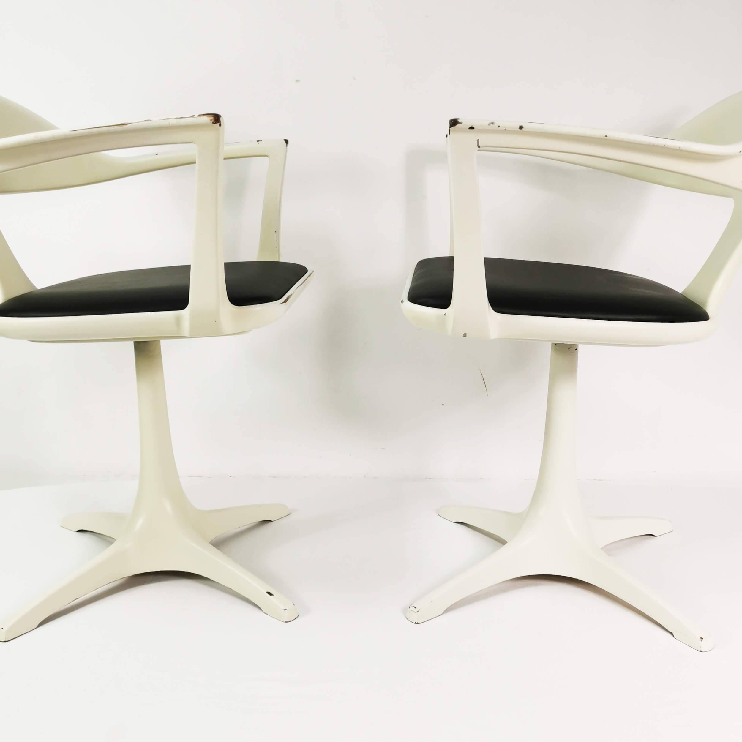 A pair of Space age chairs, Interlubke, designed by Konrad Schafer, Germany, 1960s.