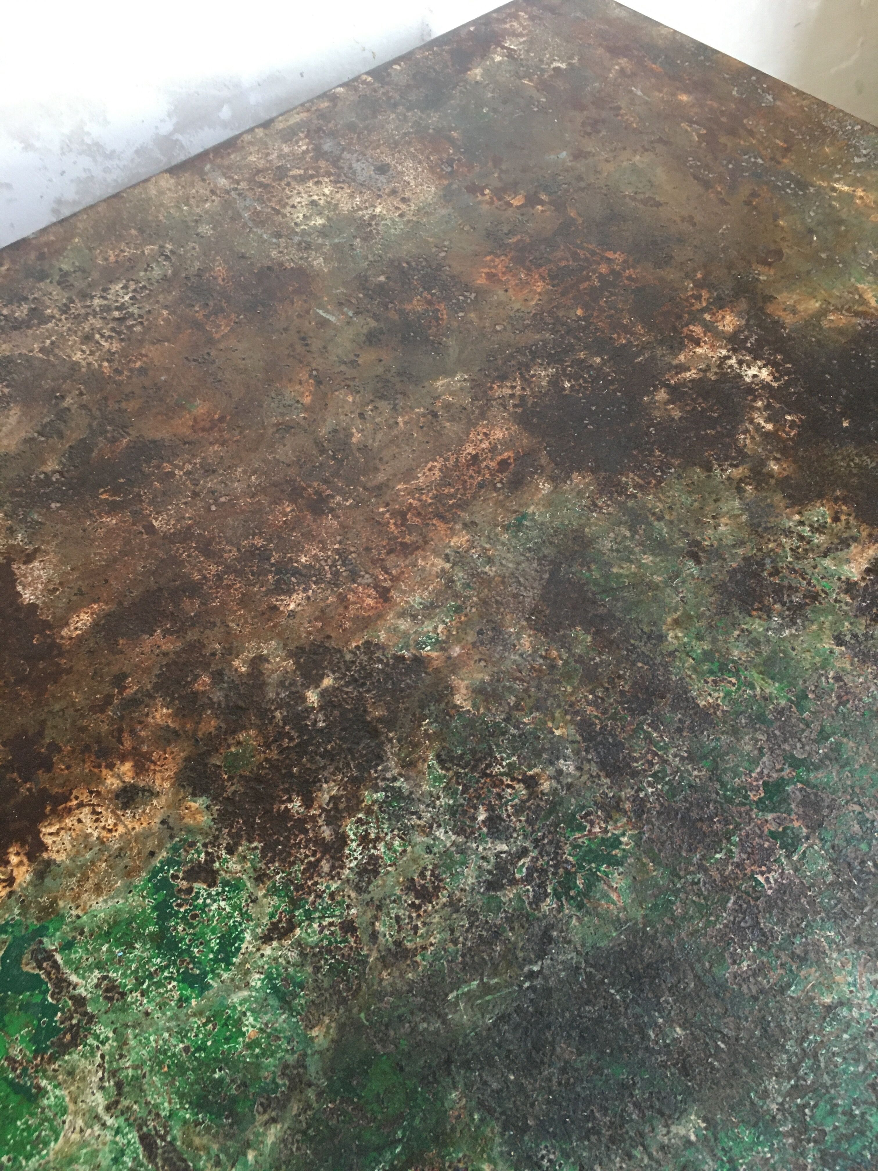 Tolix table