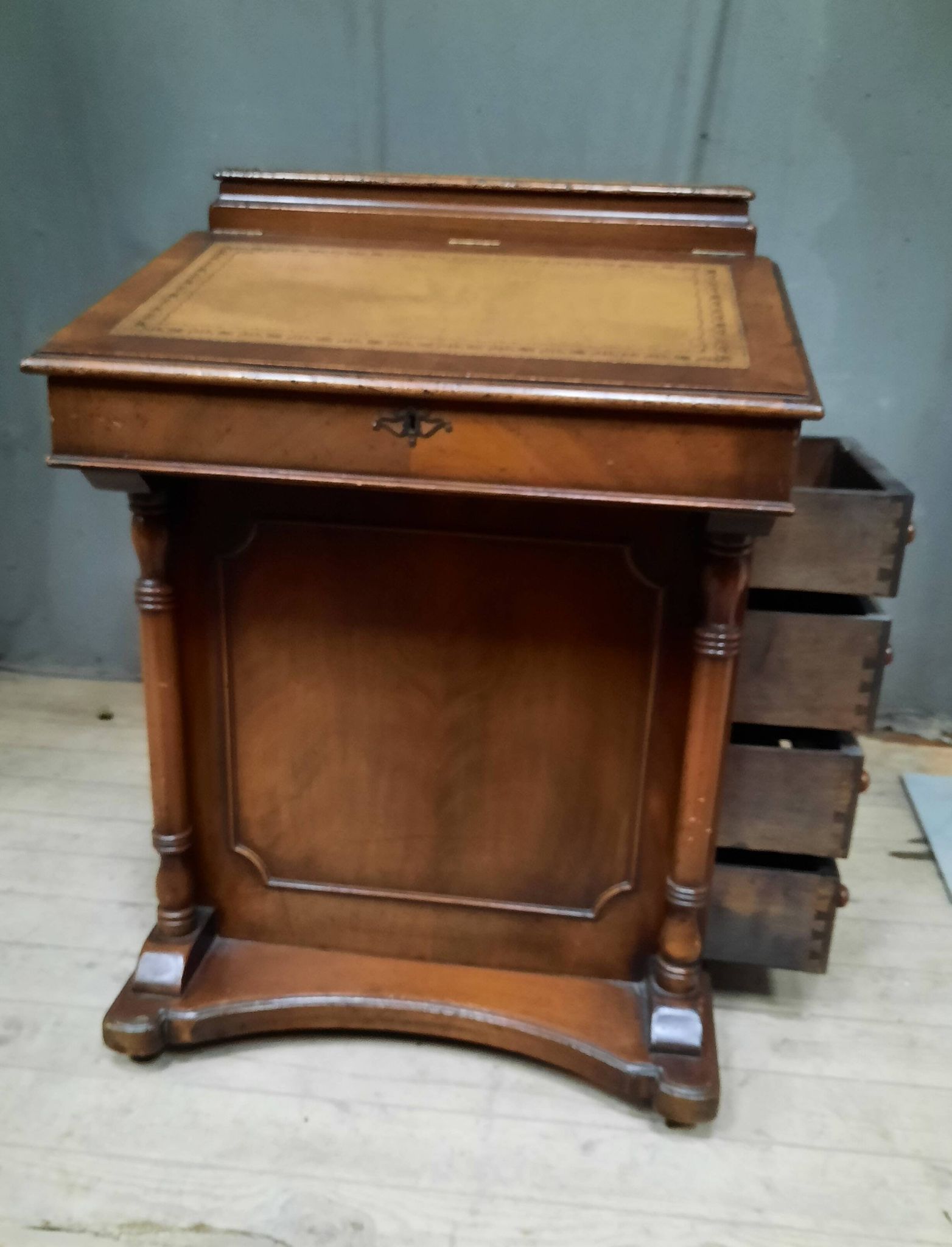 Deavenport Mahogany Desk