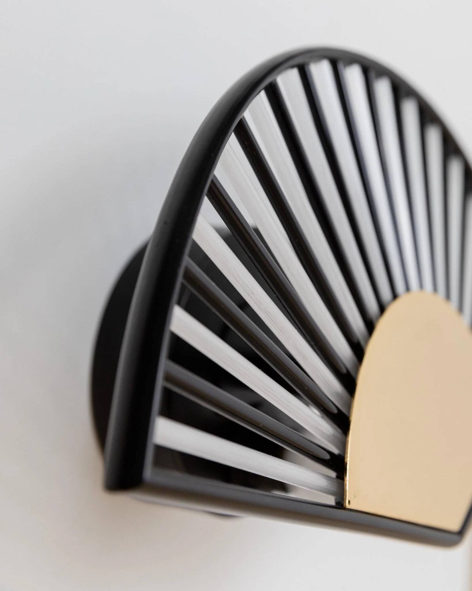Vintage wall sconce in the shape of a fan - glass tubes and gold metal, Hollywood Regency design, Italy 1980s.