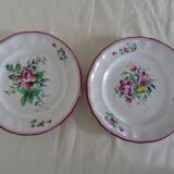 2 flat plates red flower faience Saint Clément