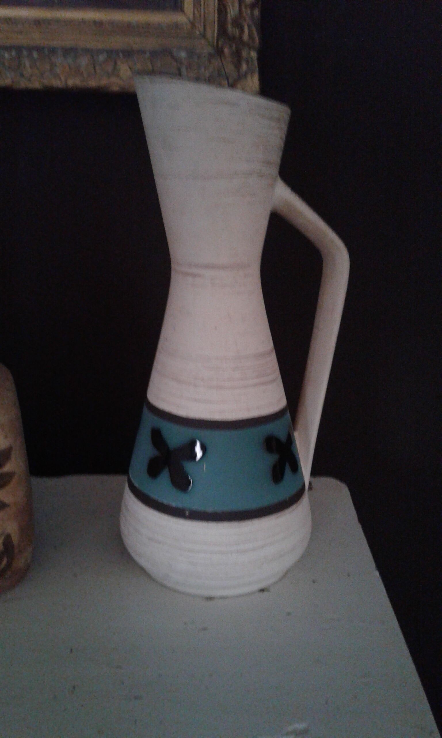 Enamelled ceramic pourer, duck blue décor