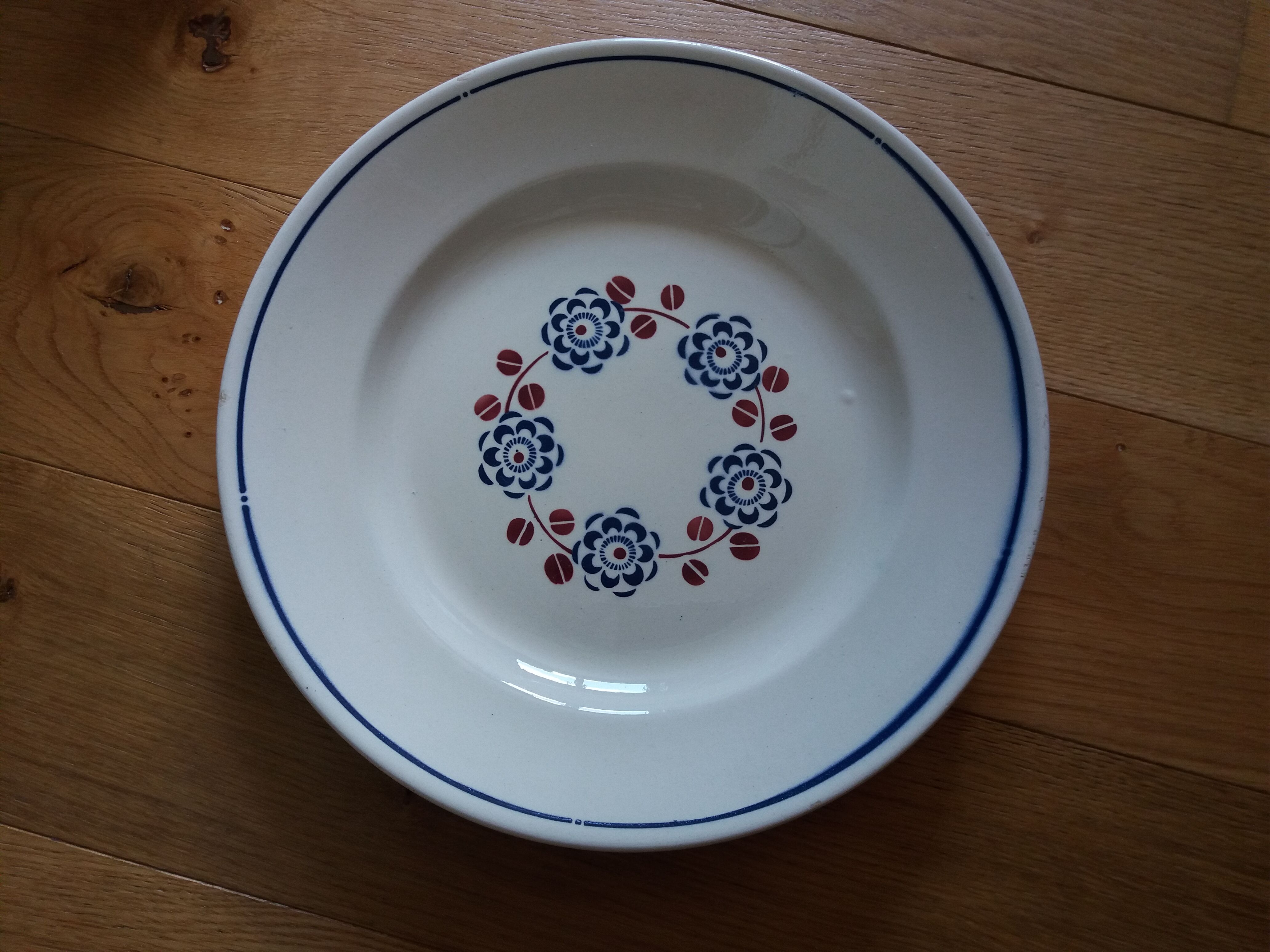 Faience dish Badonviller model Bagatelle Art Deco decoration early 20th