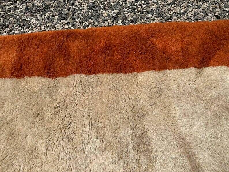 Terracotta and beige Moroccan Mrirt rug 340x230 cm – framed pattern