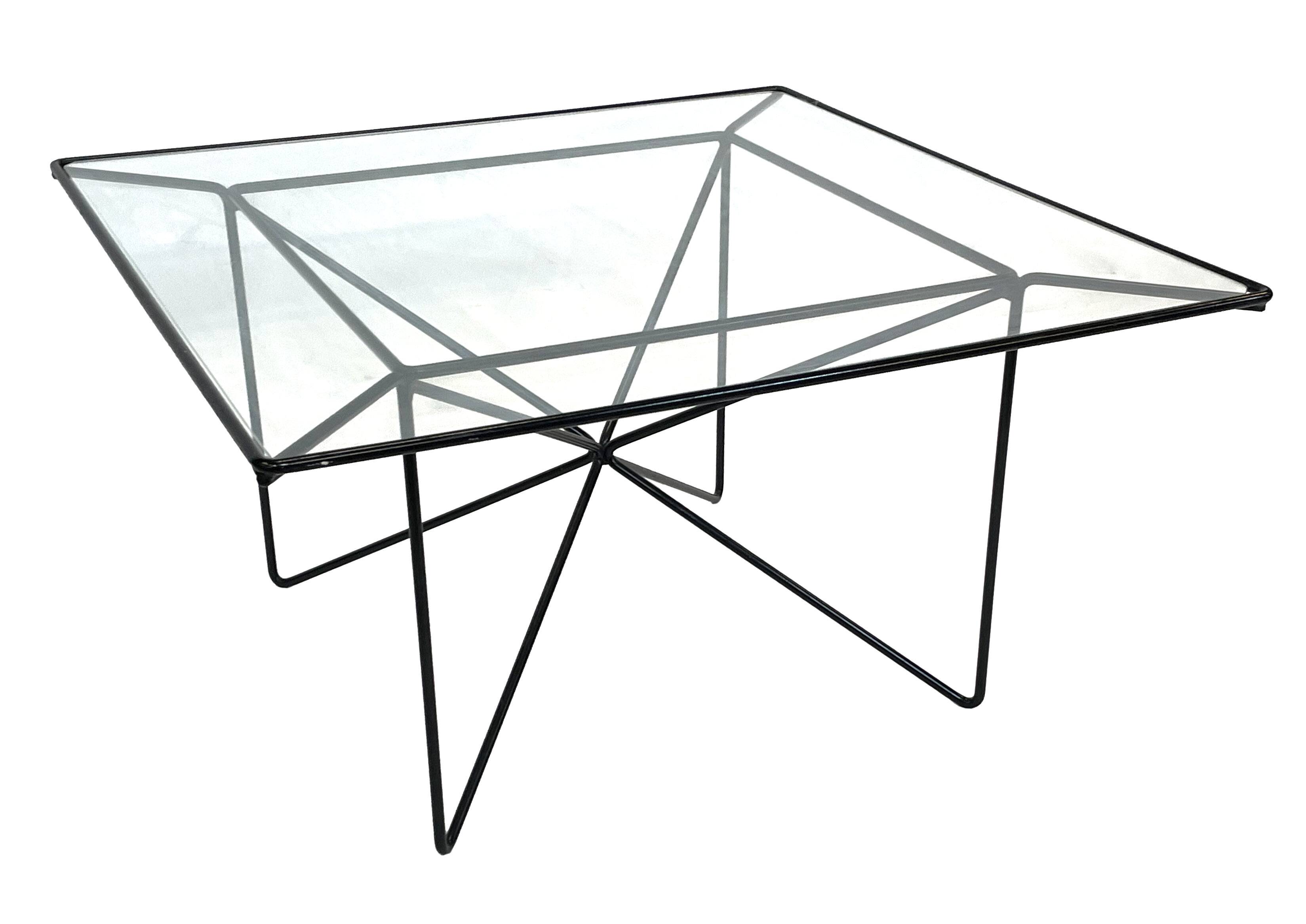 Vintage coffee table in steel and wire and glass  1970