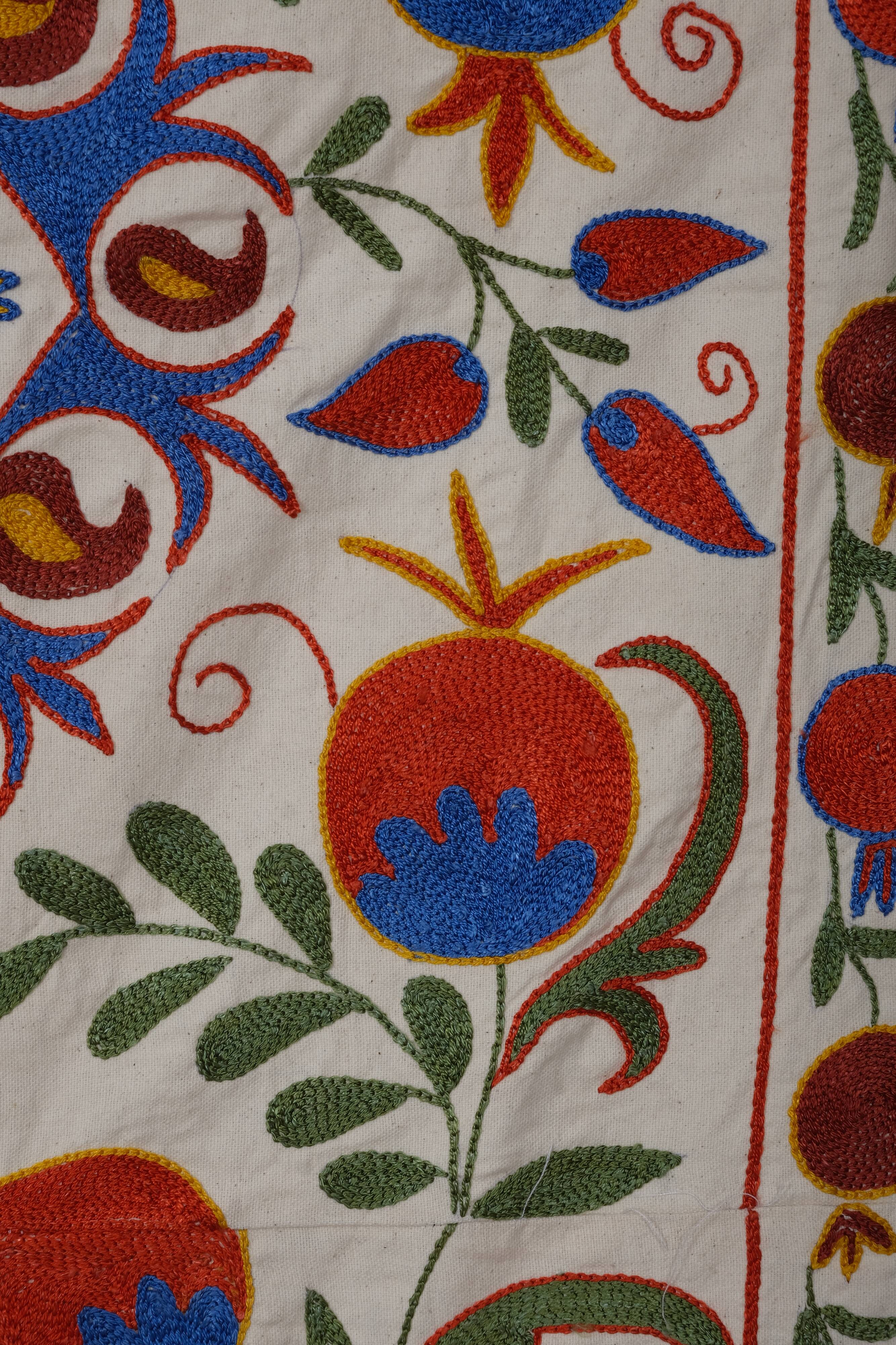 Hand knotted rug, vintage Turkish rug 145x195 cm