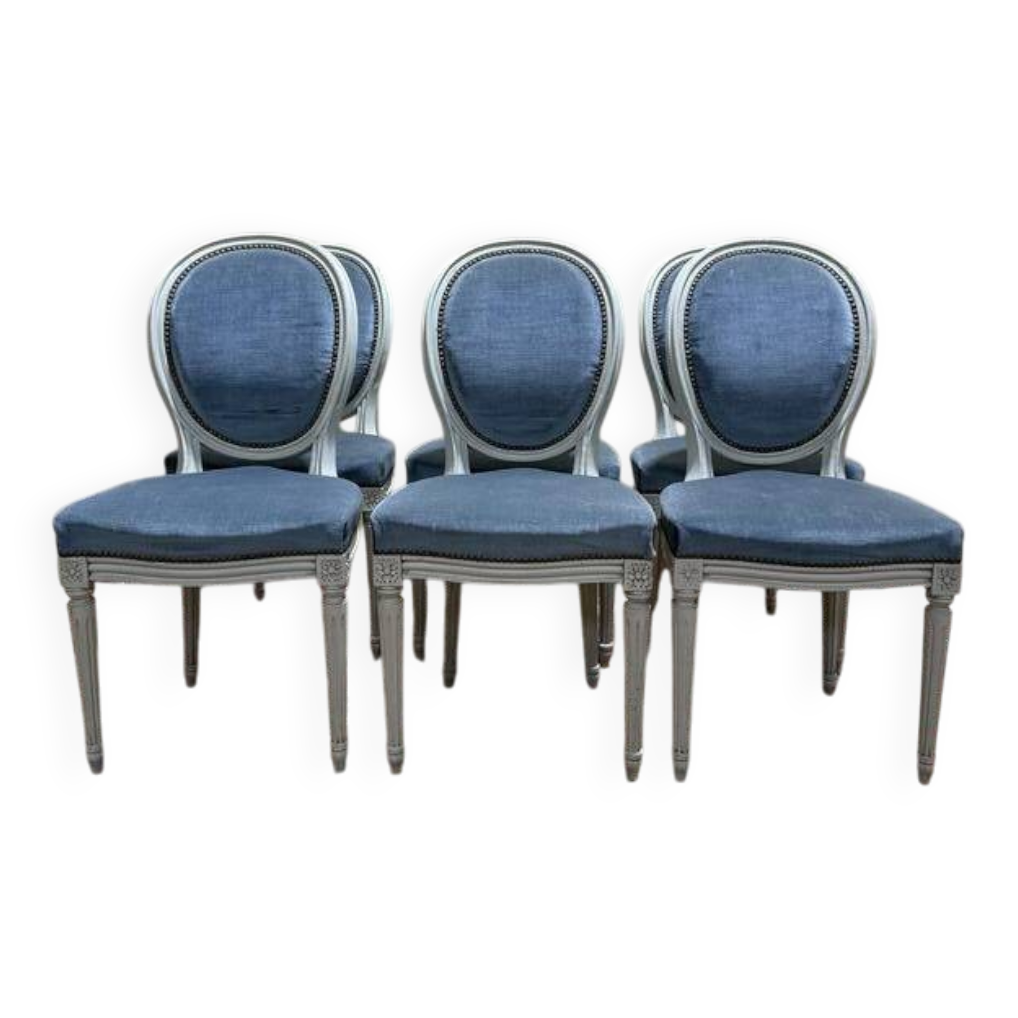 Suite de 6 chaises médaillons de style Louis XVI