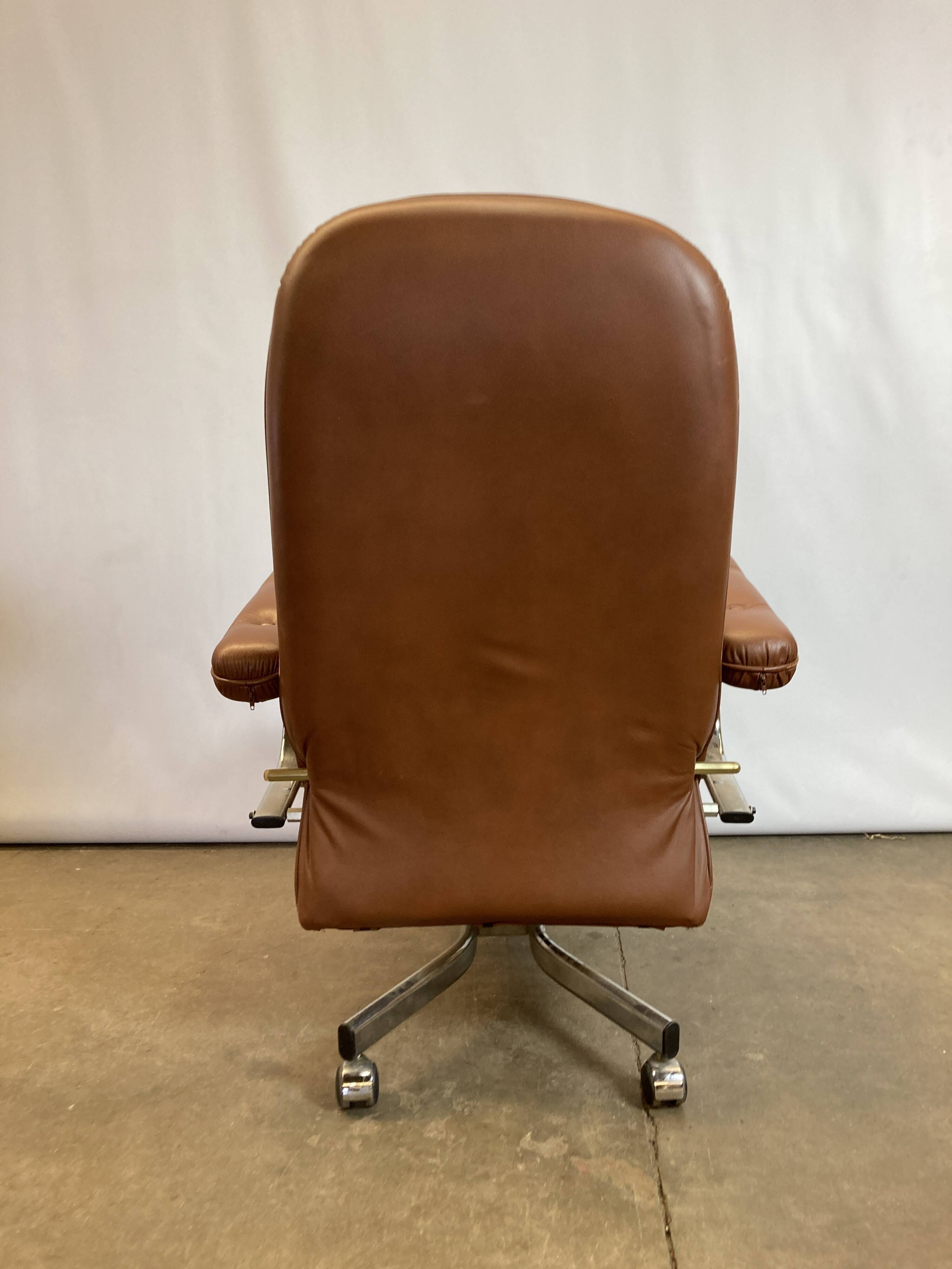 Everstyl Everlax chair imitation brown leather relax