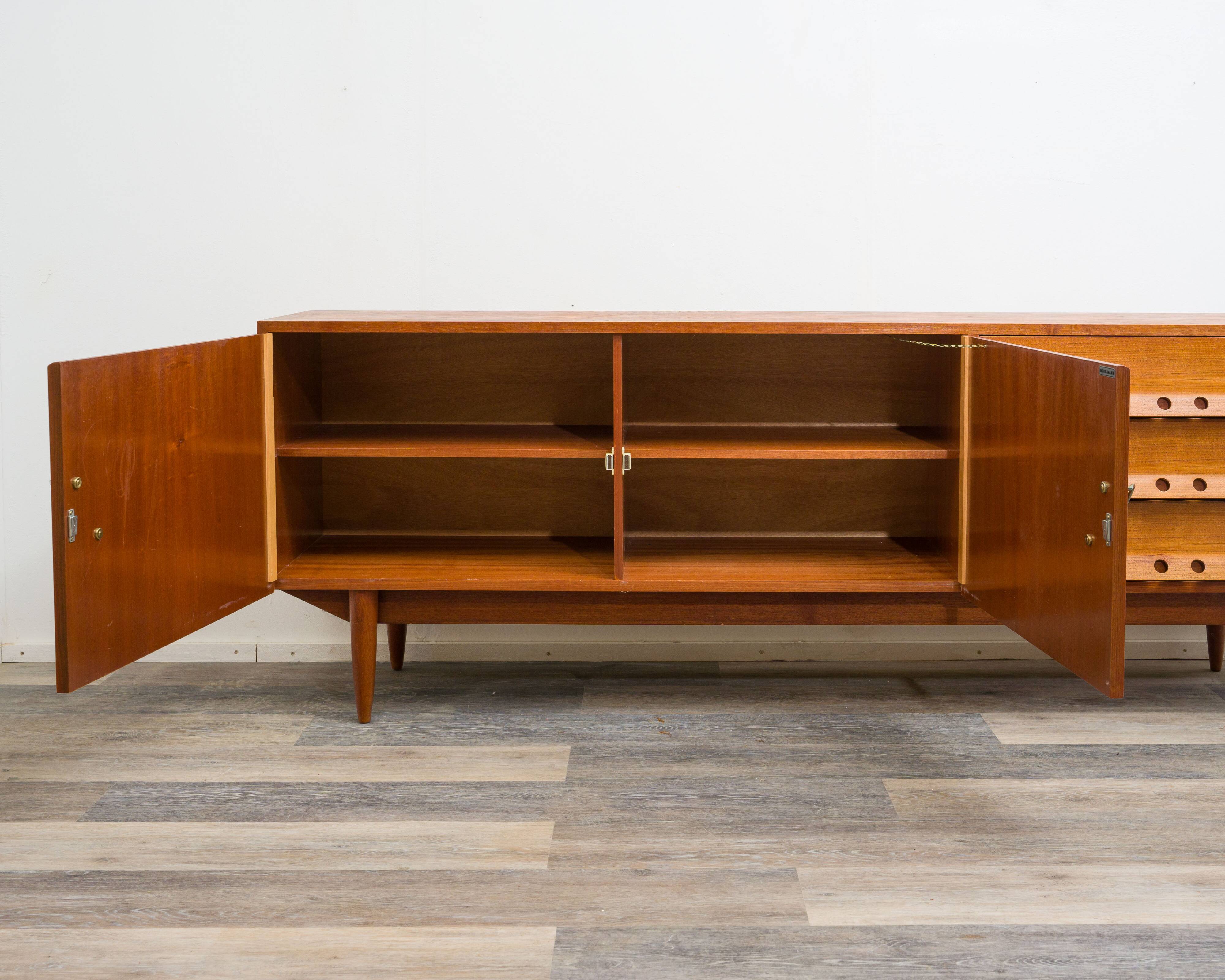Sideboard années 60, design scandinave