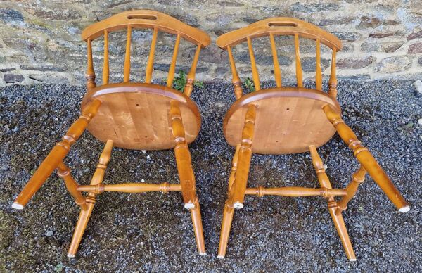 Paire de chaises en bois massif 1963 par Nesto Suède