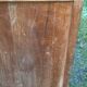 Buffet vintage parisien en bois de peuplier à 2 portes et 2 tiroirs.