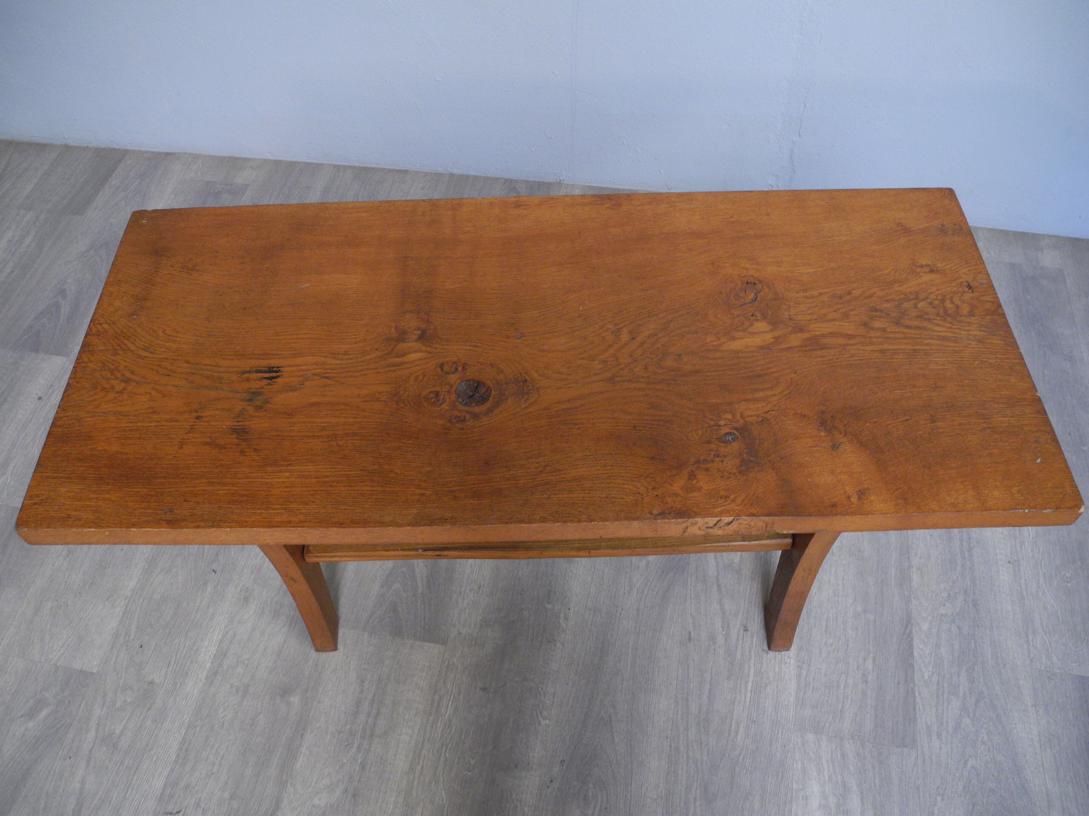 Coffee table with vintage wooden tray year 1960/1970
