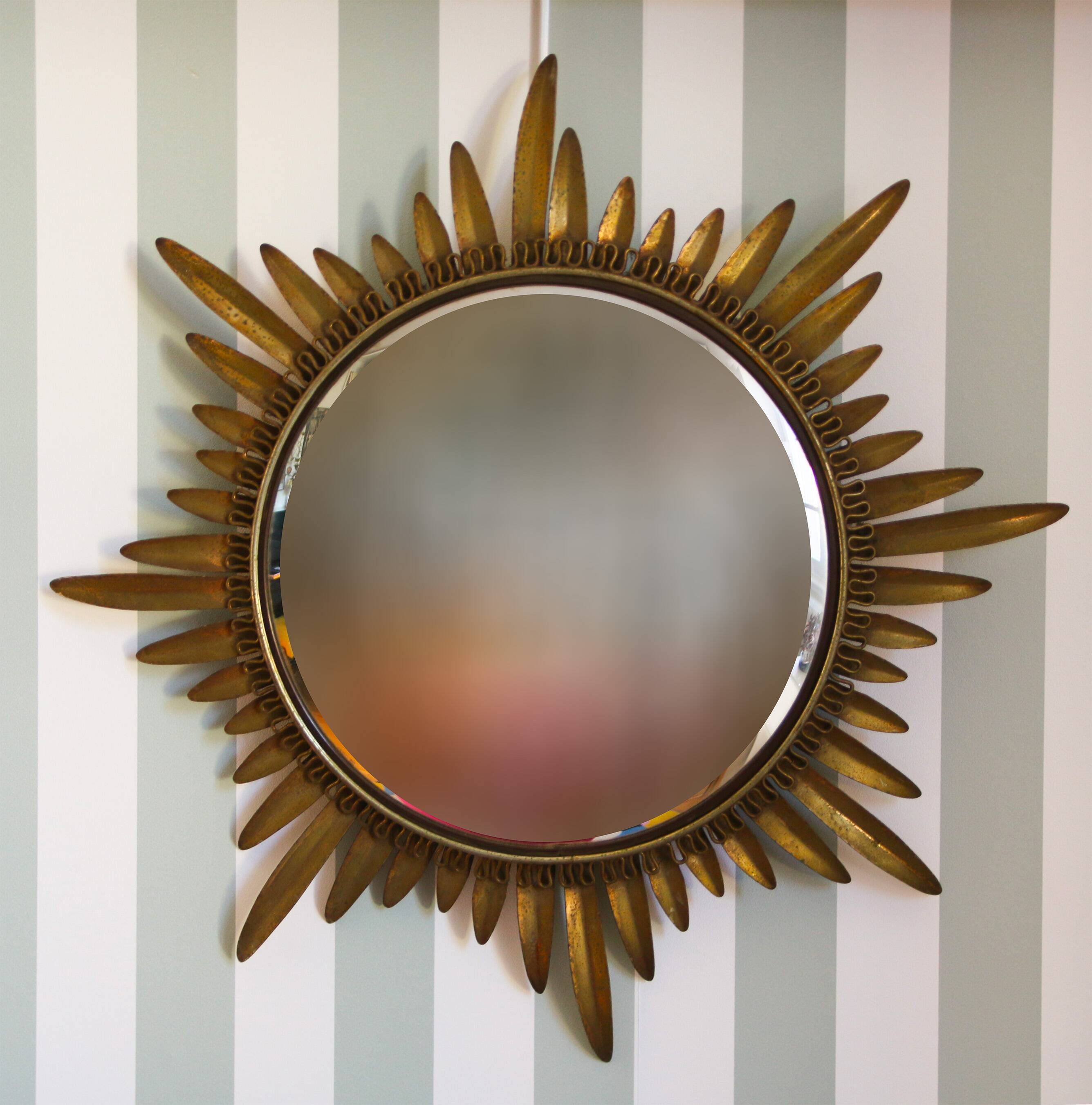Miroir Sorcière mid Century cadre à palmes en métal