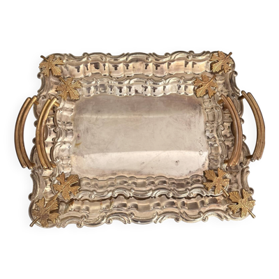 Paire de plateaux gigognes en métal argenté à décor doré de feuilles de vigne