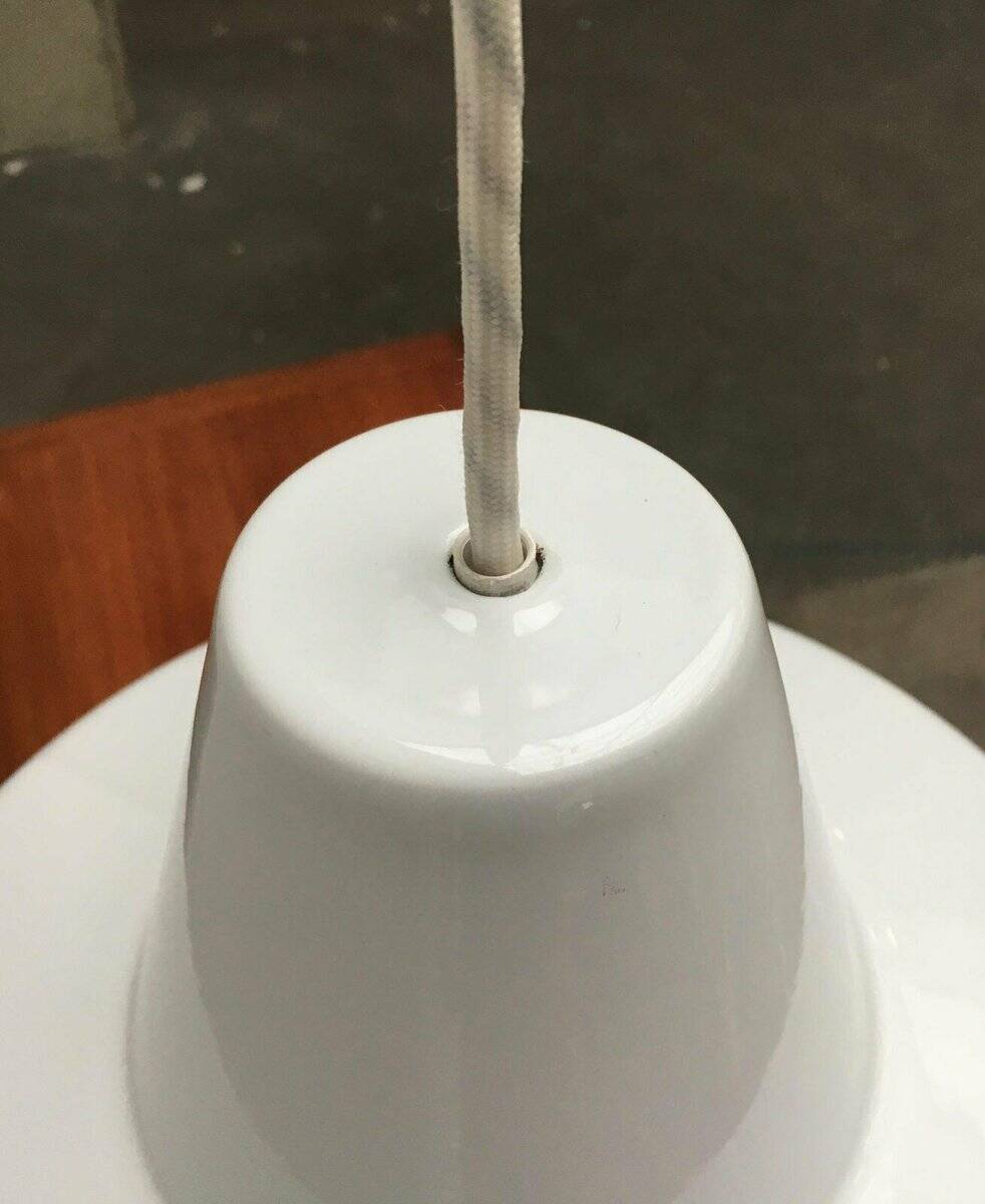 Modern Danish enamel pendant lamp from the mid-century by Louis Poulsen, 1960s.