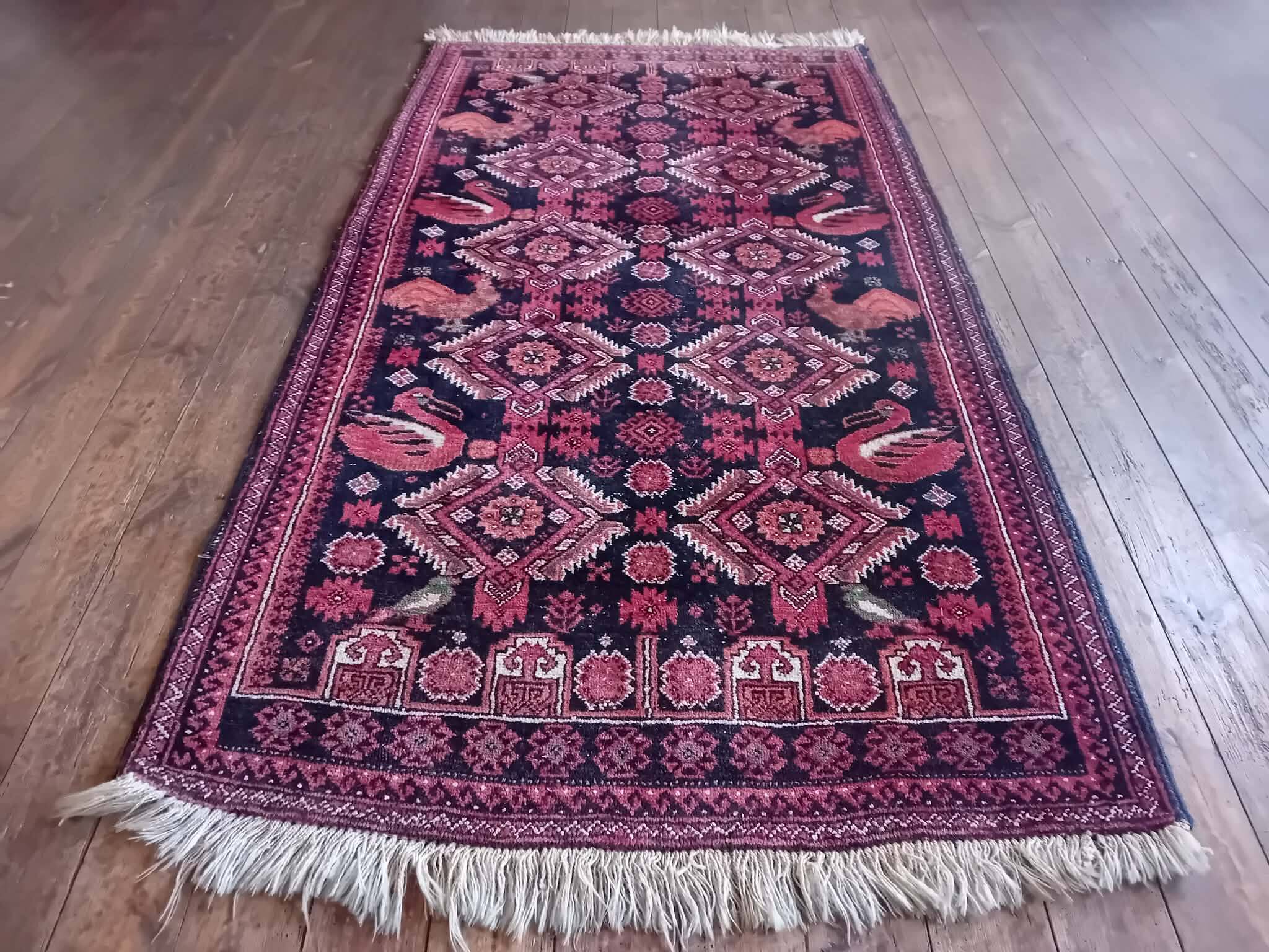 Handmade Belouch Persian rug 198x109cm