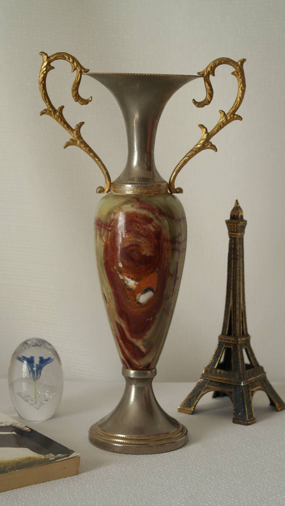 Amphore en onyx et etain vintage