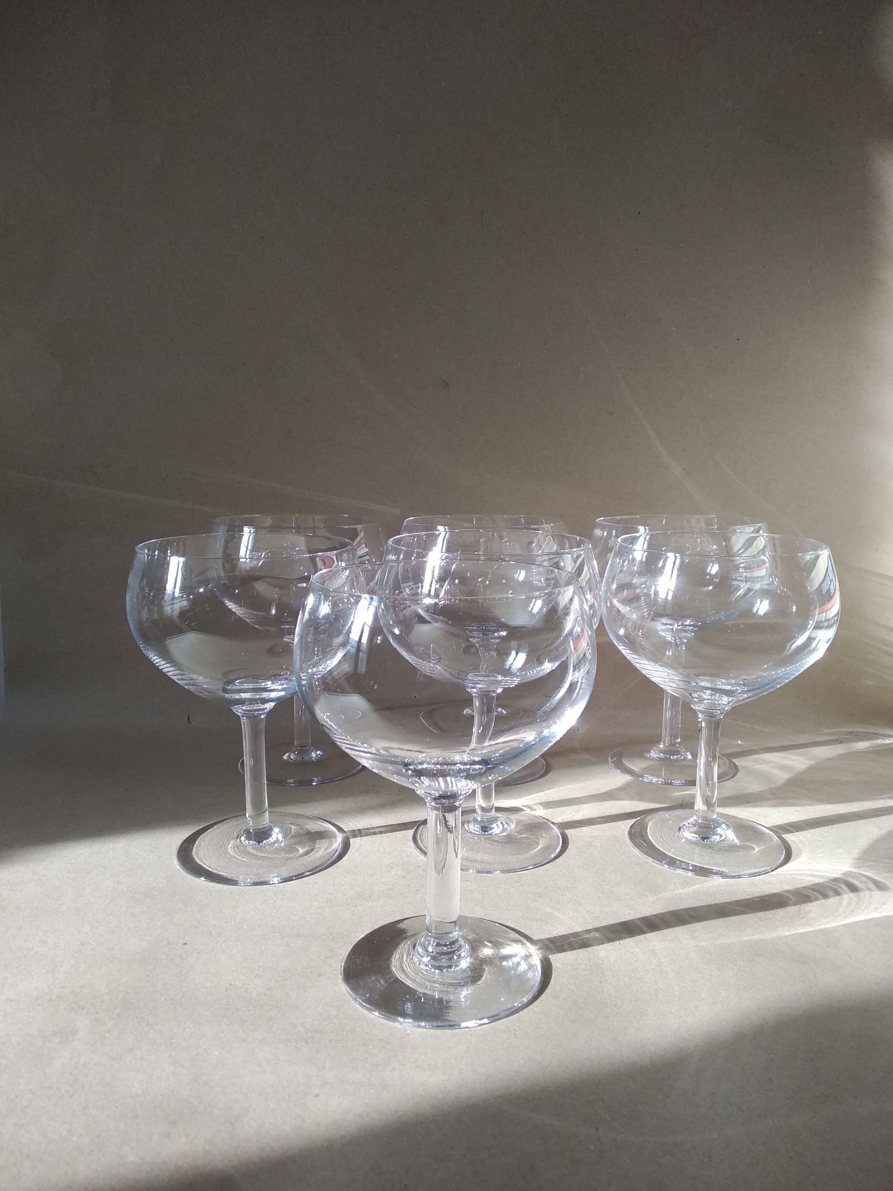 Set of 7 large crystal glasses for wine or cocktail tasting