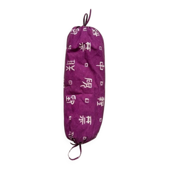 Asian style cushion – thin, purple and white patterns