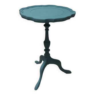 Pedestal table