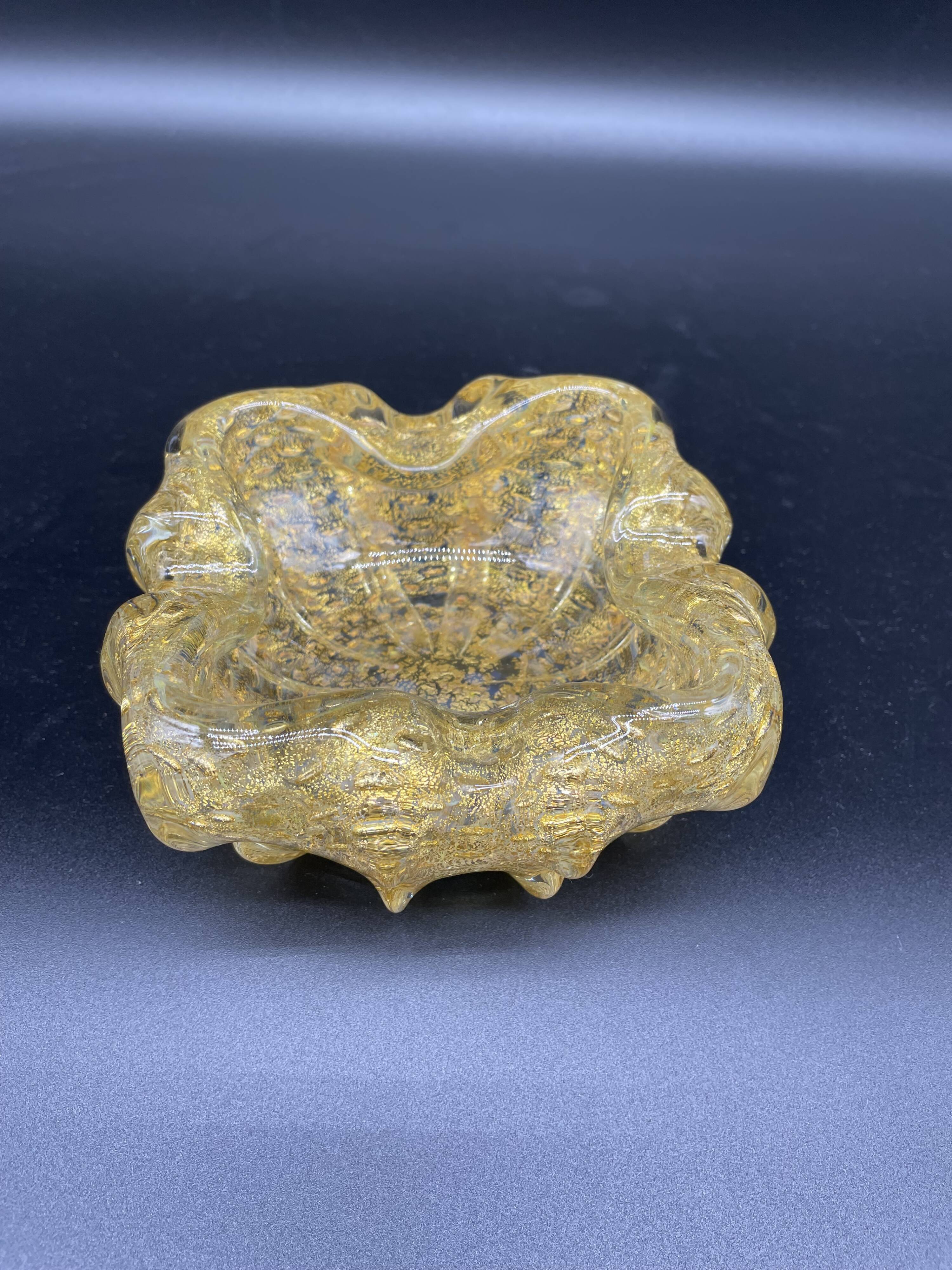 Empty pocket, Murano, Archimedes Seguso, yellow, gold, bubbled, stylized flower-forming, blown glass, Italy