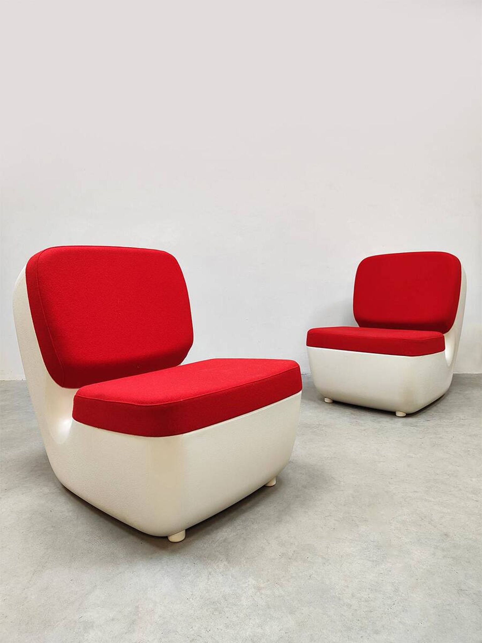 Chaises longues Magis Nimrod de design italien Marc Newson