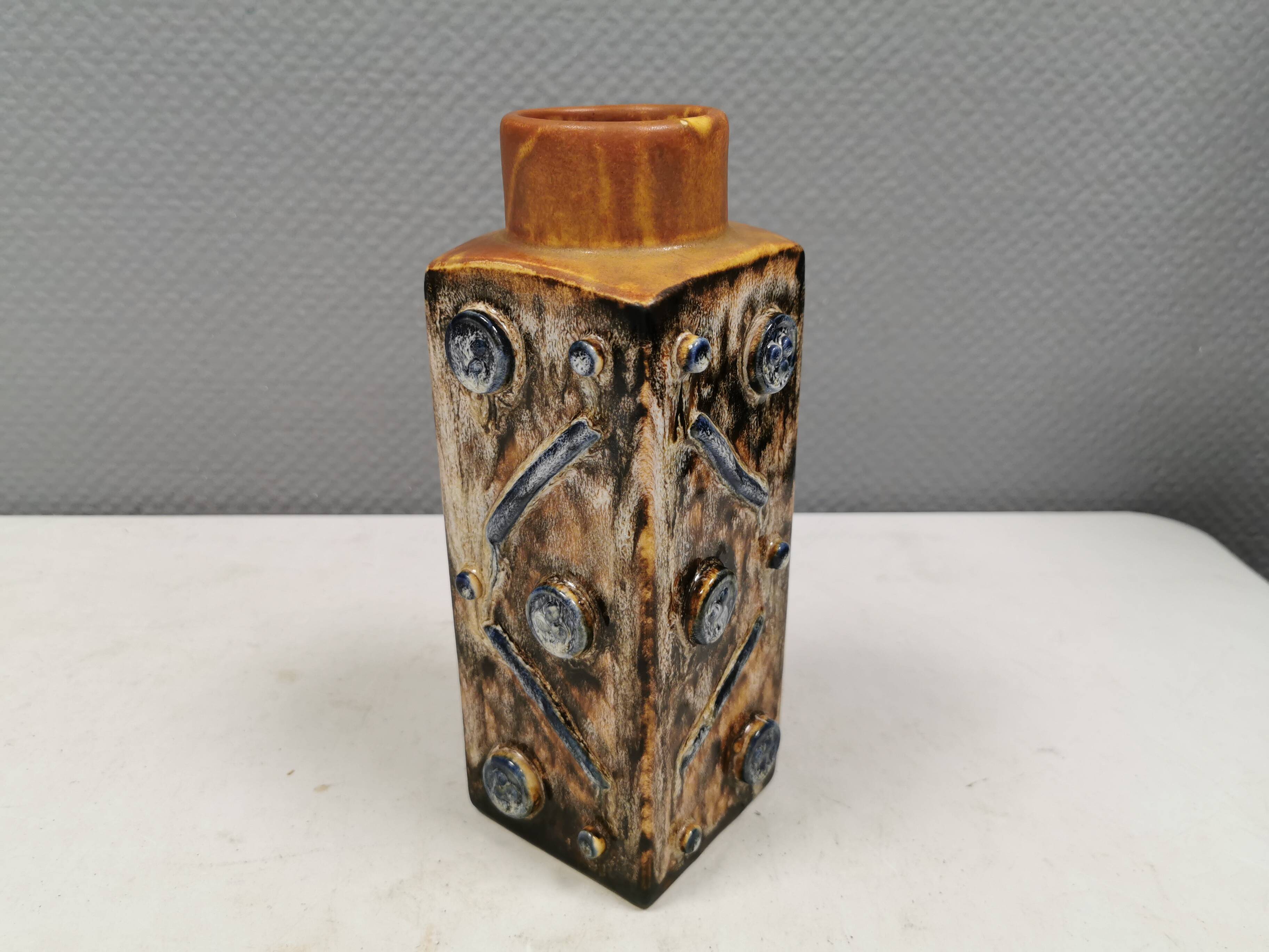 Beautiful square vase with incredible decorations, danish 1980s