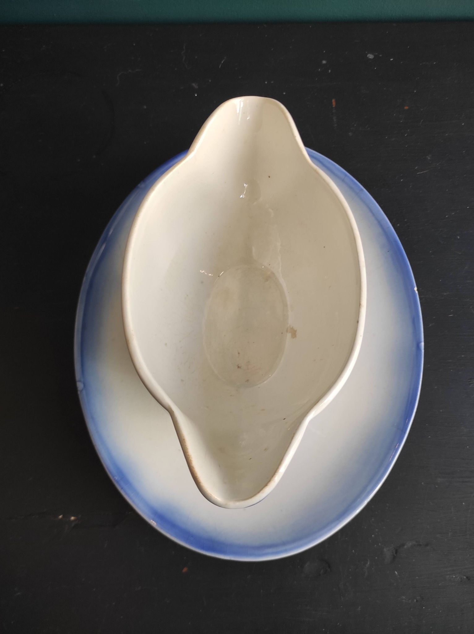 French vintage sauce boat, Digoin Sarreguemines