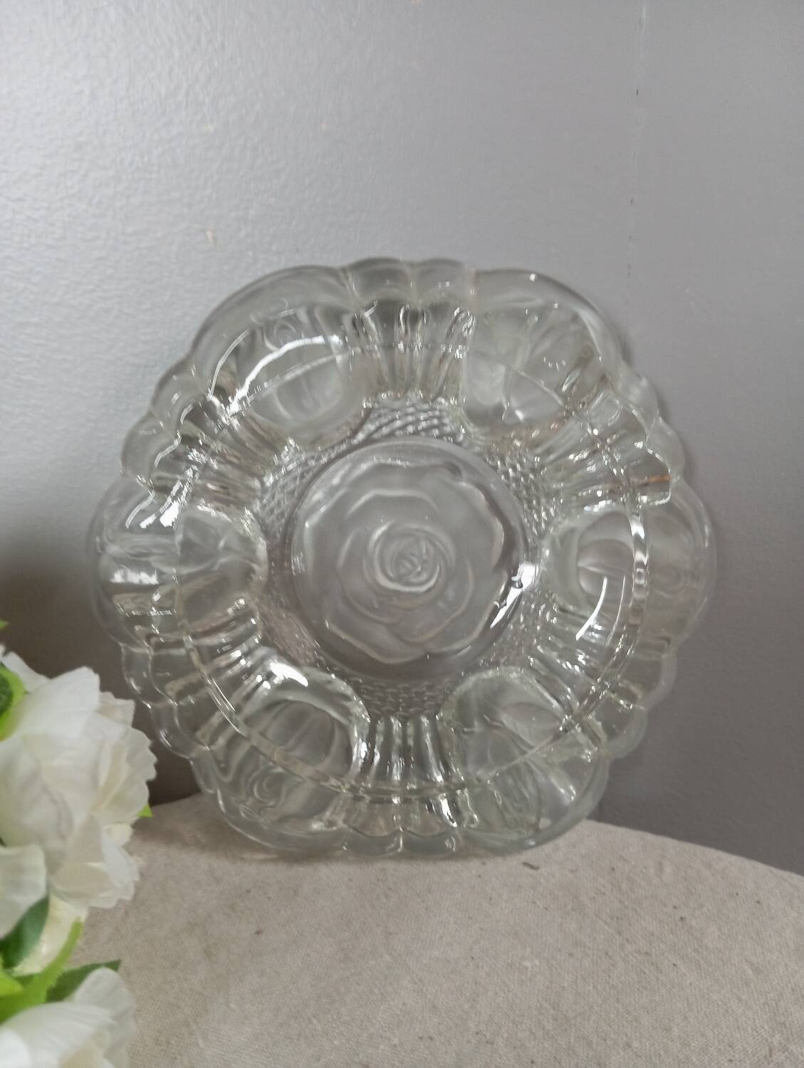 Ashtray thick glass flower pattern, art nouveau style