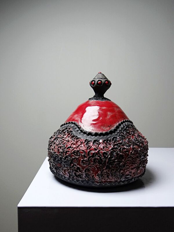 Boîte à bijoux en raku artisanal rouge et gris vintage années 2000
