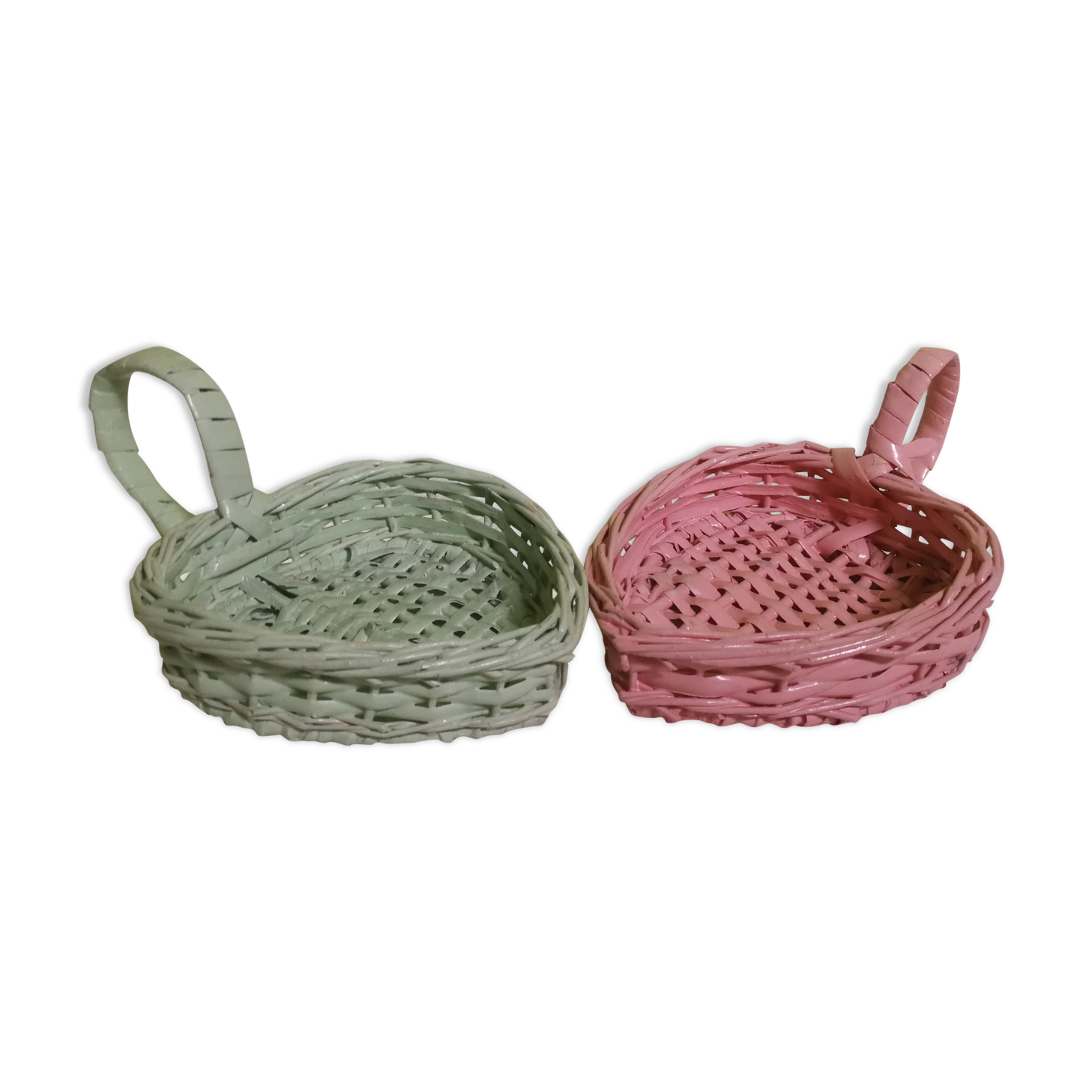 Small heart baskets