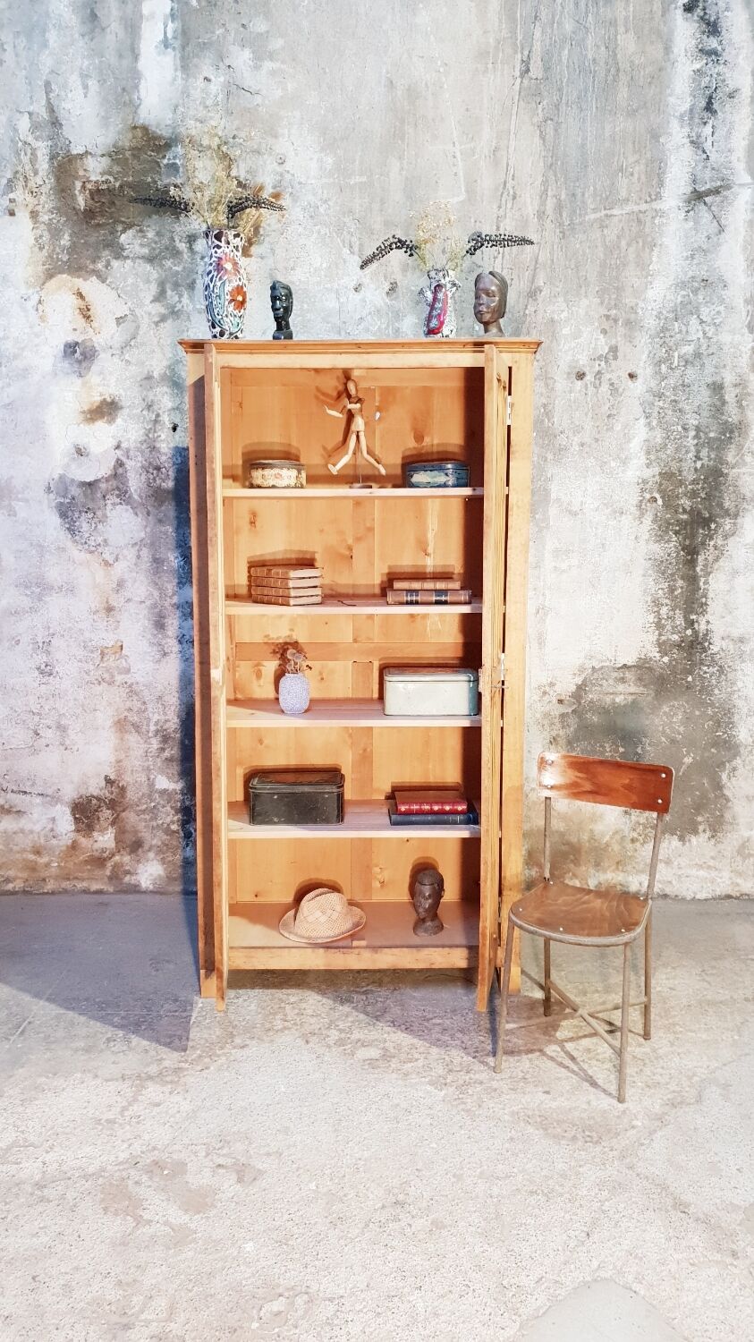 Vintage Parisian wardrobe