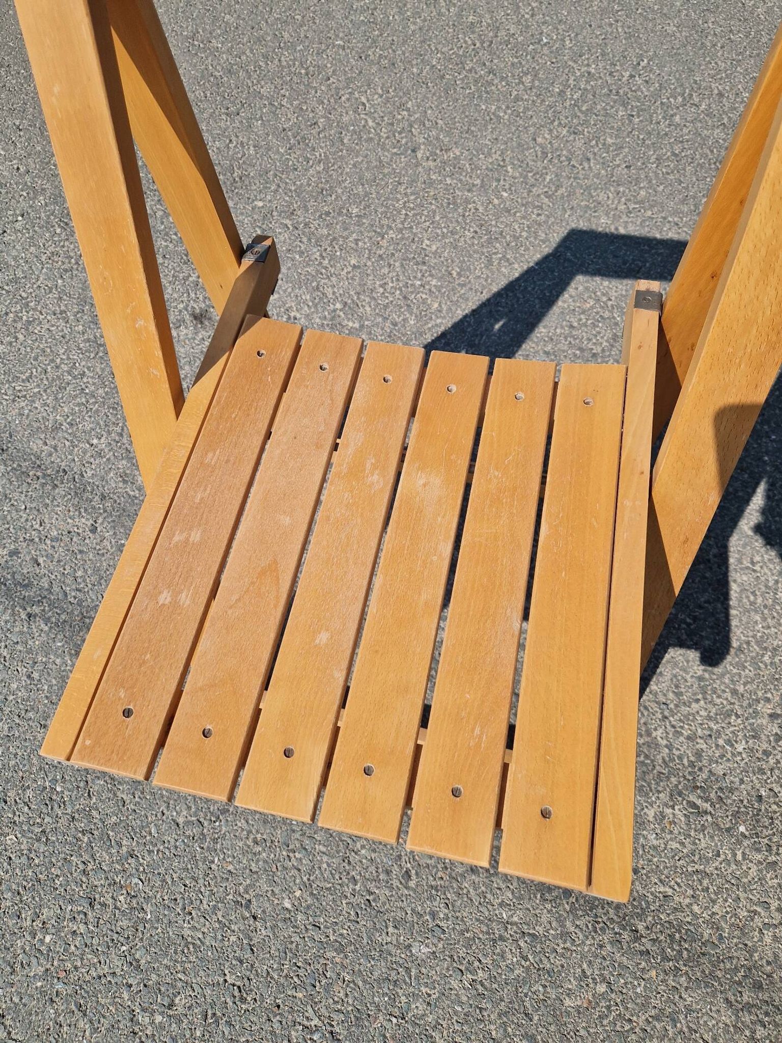 4 chaises pliantes par Aldo Jacober