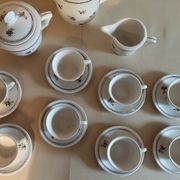 Service à café en faïence de Saint Amand décor Touraine huit tasses
