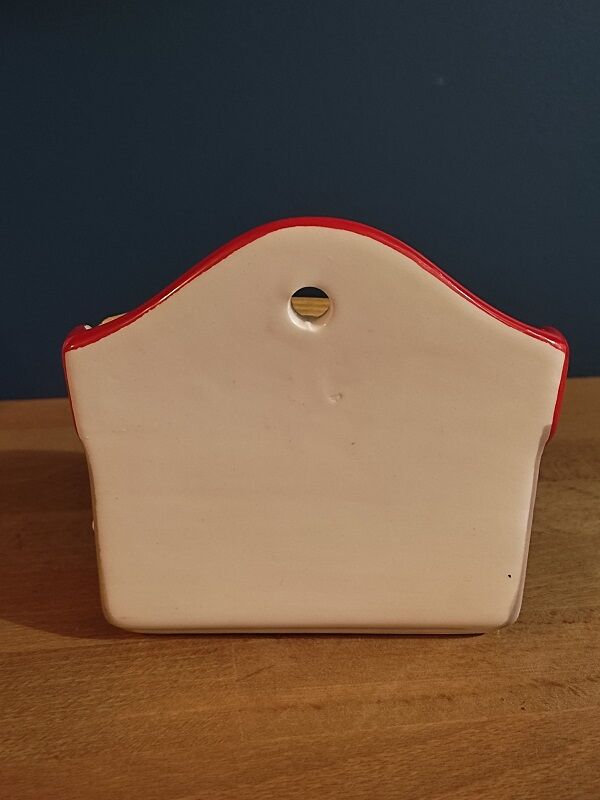 Salt box ceramic matches