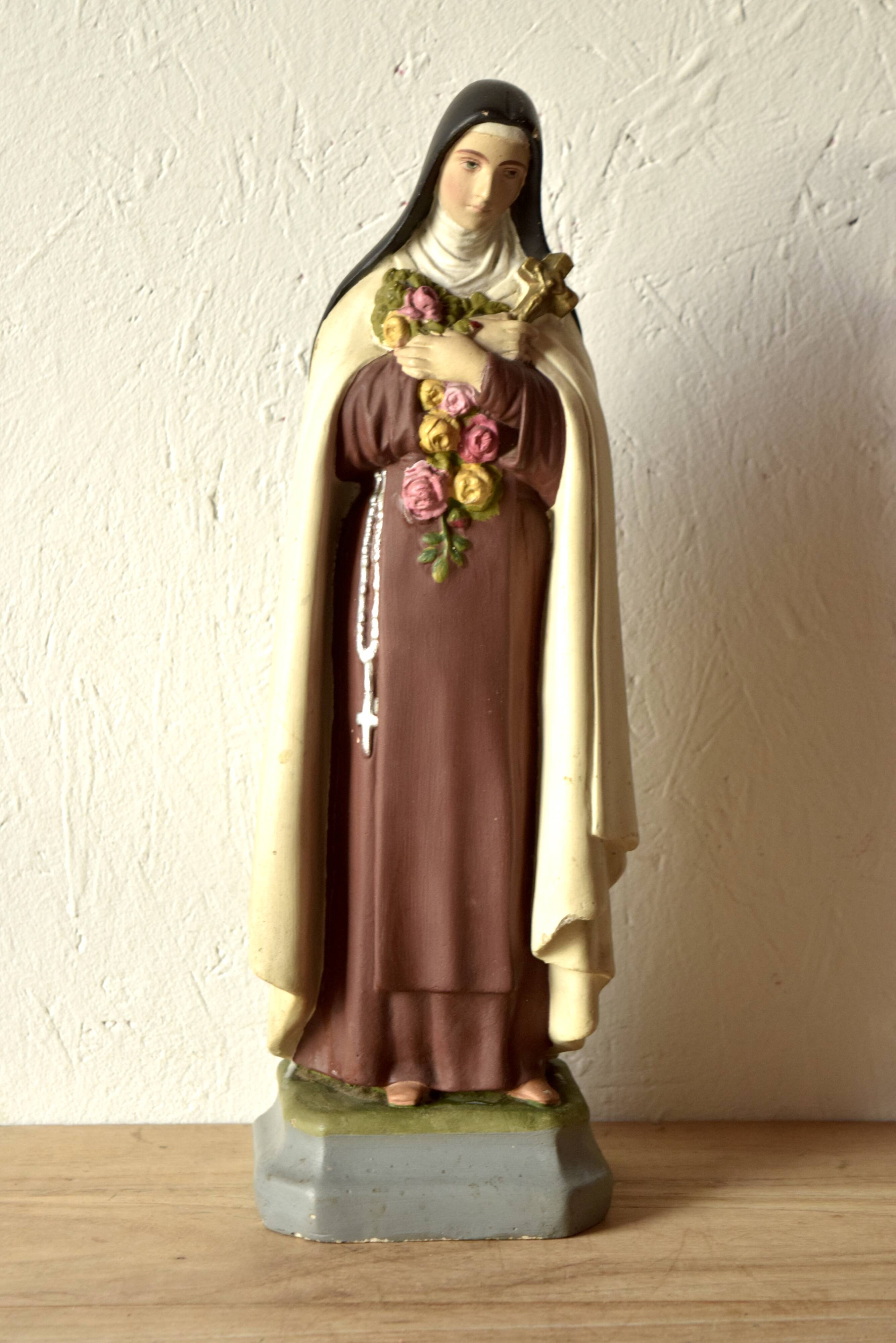 Statue of Saint Therese of Lisieux in plaster - signed Guido Casci - 43 cm